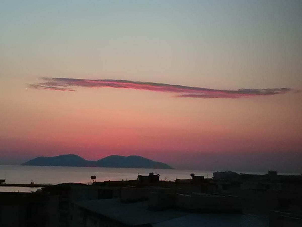 Lindita'S Seaview Appartment Vlorë Exterior foto